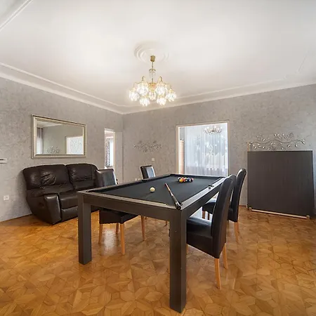 Deluxe Space And Apartment *