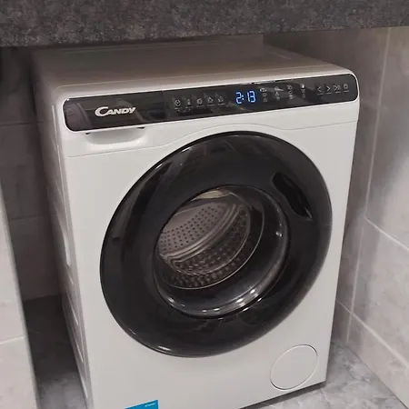 Deluxe Space And Pecs