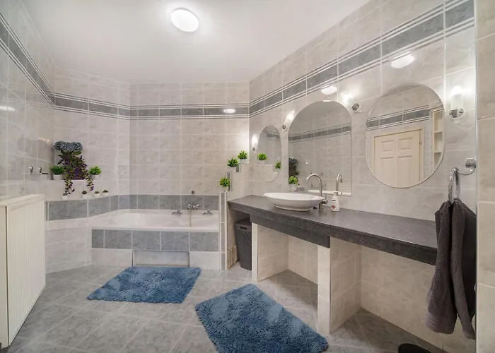 Deluxe Space And * 페치